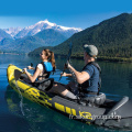 Intex 68307 K2 Kayak Boat d&#39;aviron gonflable placé en plein air en plein air avec un jeu de sports de paddle